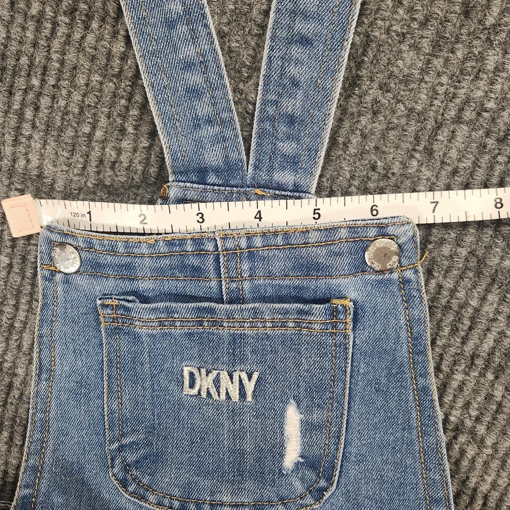DKNY Overall Denim Jean Shorts with Pink "DKNY" logo top Girls Size 4 - Picture 13 of 15